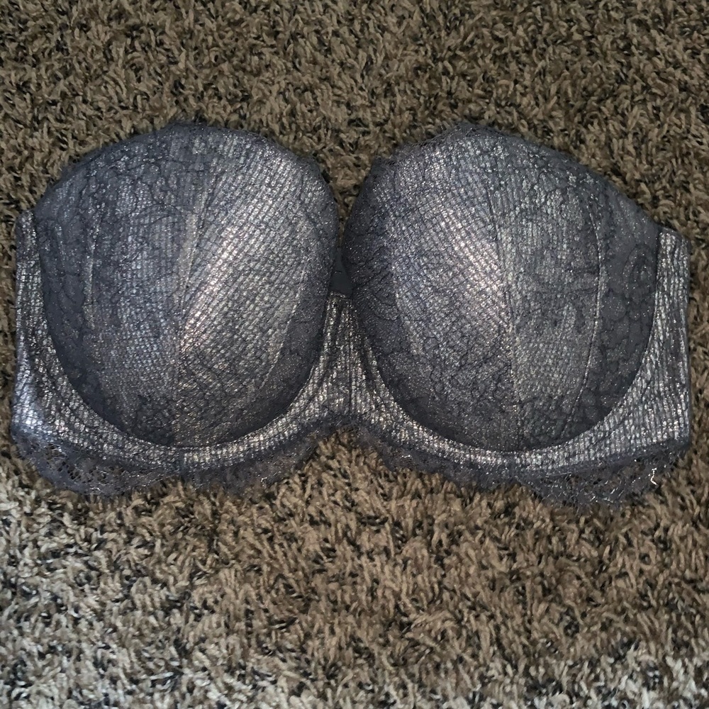 Victoria’s Secret Strapless Bra